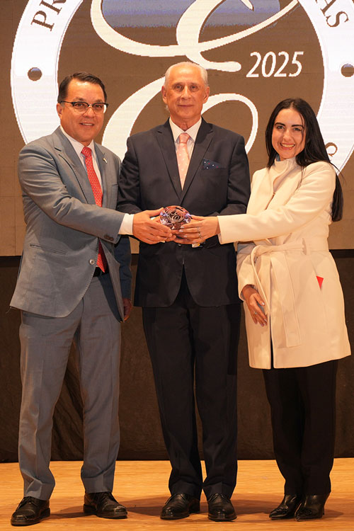 Dr. Marlon Brevé Reyes y Licda. Stephany Mena